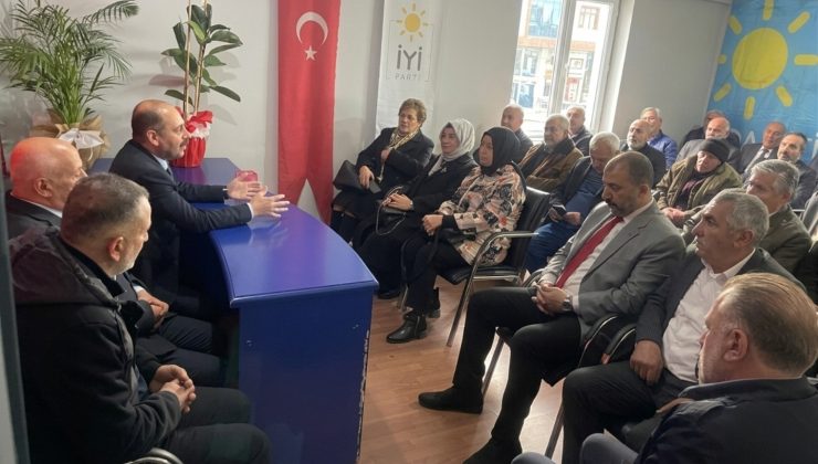 İYİ Parti Erzurum Teşkilatı Başbuğ Alparslan Türkeş’i unutmadı