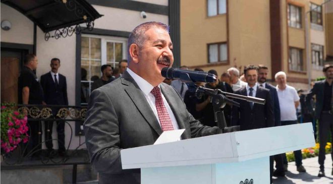 Palandöken’de iki yeni mahalle konağı hizmete açıldı